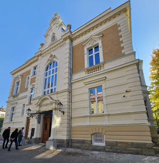 1 Maja 15 willa Karola Steffana elewacja frontowa po remoncie.