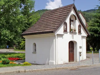 Kapliczka widok przed remontem.