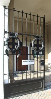 Cmentarz ewangelicki przy ul. Listopadowej/Asnyka brama po remoncie.