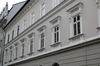 Ratuszowa 2, elewacja od strony ul. Ratuszowej po remoncie.