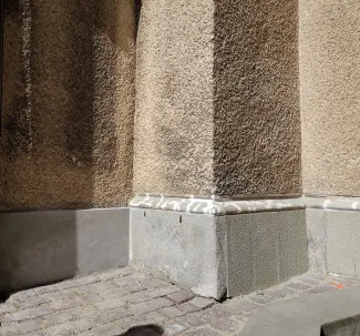 Uzupełnienie profilu nad cokołem.