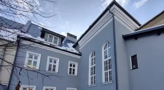 Elewacje po remoncie - zbliżenie. 