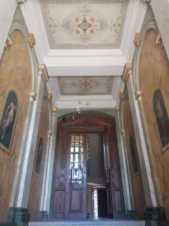 Polichromie w sieni wejściowej po renowacji. 