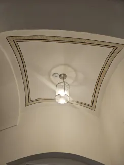 Ratuszowa 2, sklepienie klatki schodowej po remoncie. 