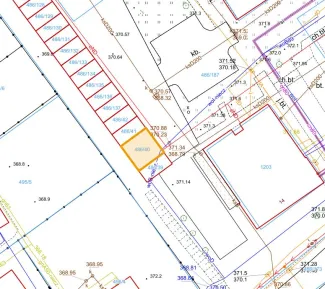 Mapa z zaznaczonym budynkiem przy ul. Wiśniowej
