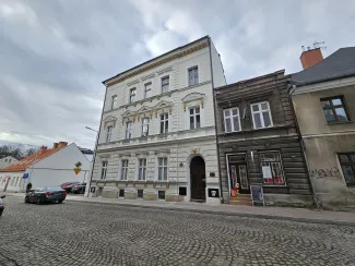 Cieszyńska 14 elewacja frontowa po remoncie.