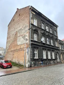 Cieszyńska 14 stan elewacji przed remontem.