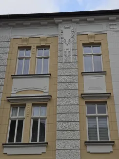 pl. św. Mikołaja 10 fragment elewacji po remoncie.