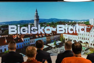 na zdjęciu osoby podczas konferencji