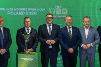 na zdjęciu osoby podczas konferencji