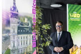 na zdjęciu osoby podczas konferencji